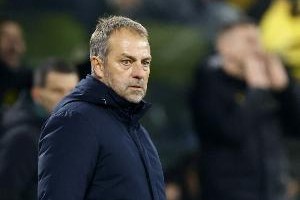 阿斯：对阵巴列卡诺弗里克考虑调整防线，可能让马丁与库巴西搭档