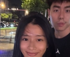 钻戒闪闪发亮！李添荣爱人更新社媒 晒出多张近照