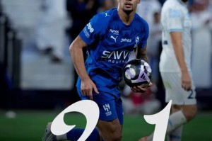 星空体育APP-利雅得新月2-1阿科多半场数据：绝佳机会3-2，射门11-4