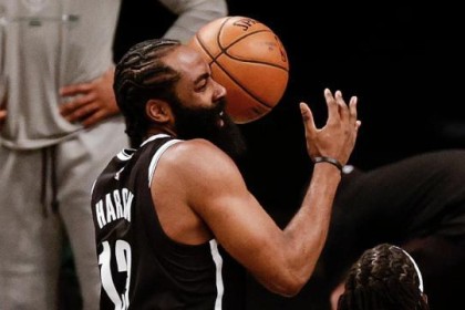 星空体育下载-篮网全队为哈登受伤心碎 KD：他无比渴望这轮比赛